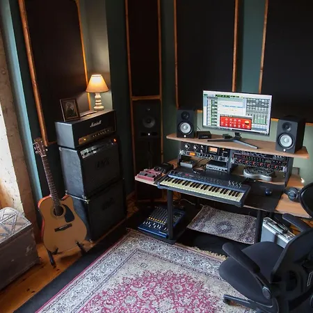 Villa Anirok Studios *